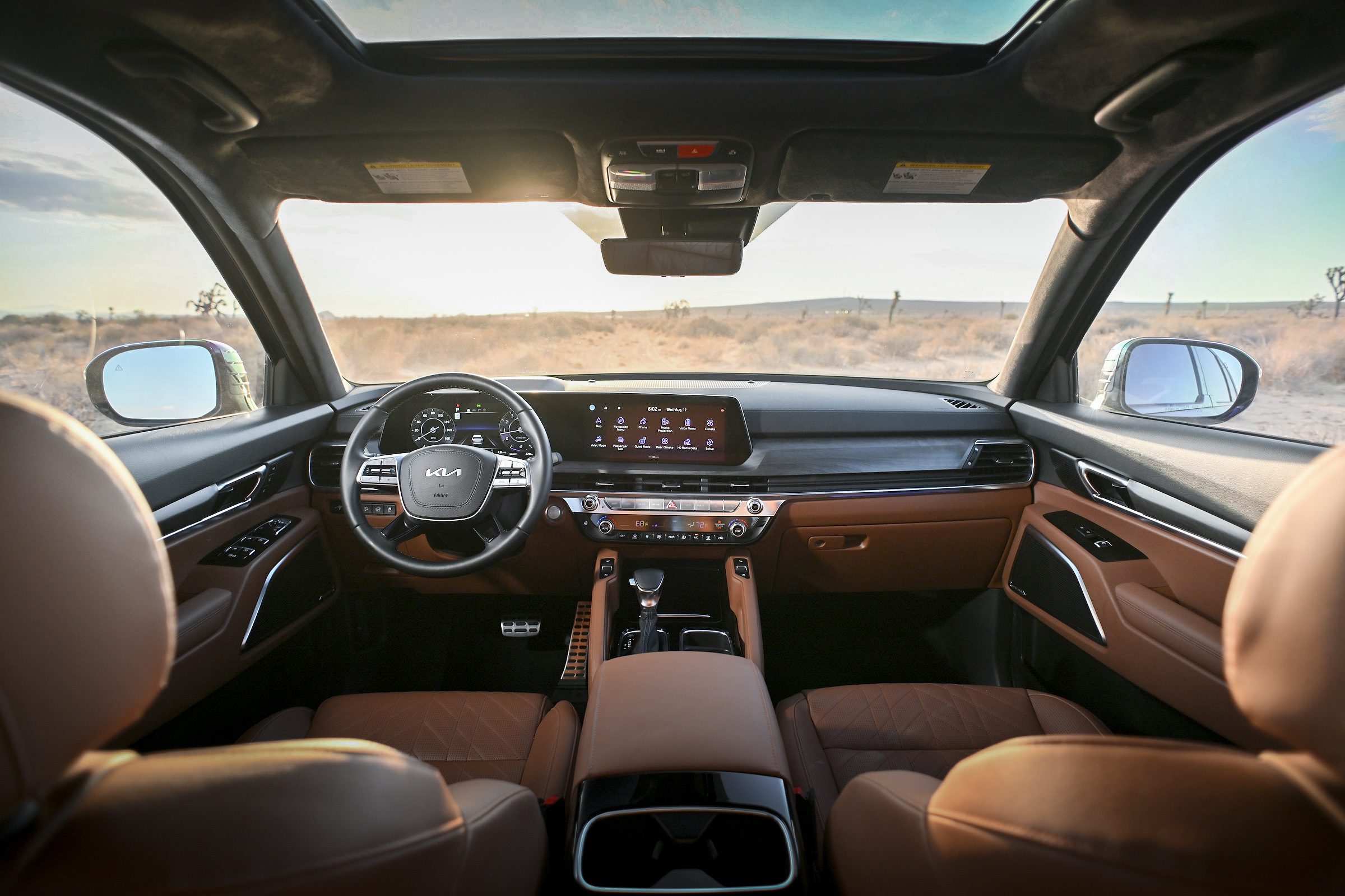 The HUD in the 2024 Kia Telluride shows other cars passing you GEARADICAL