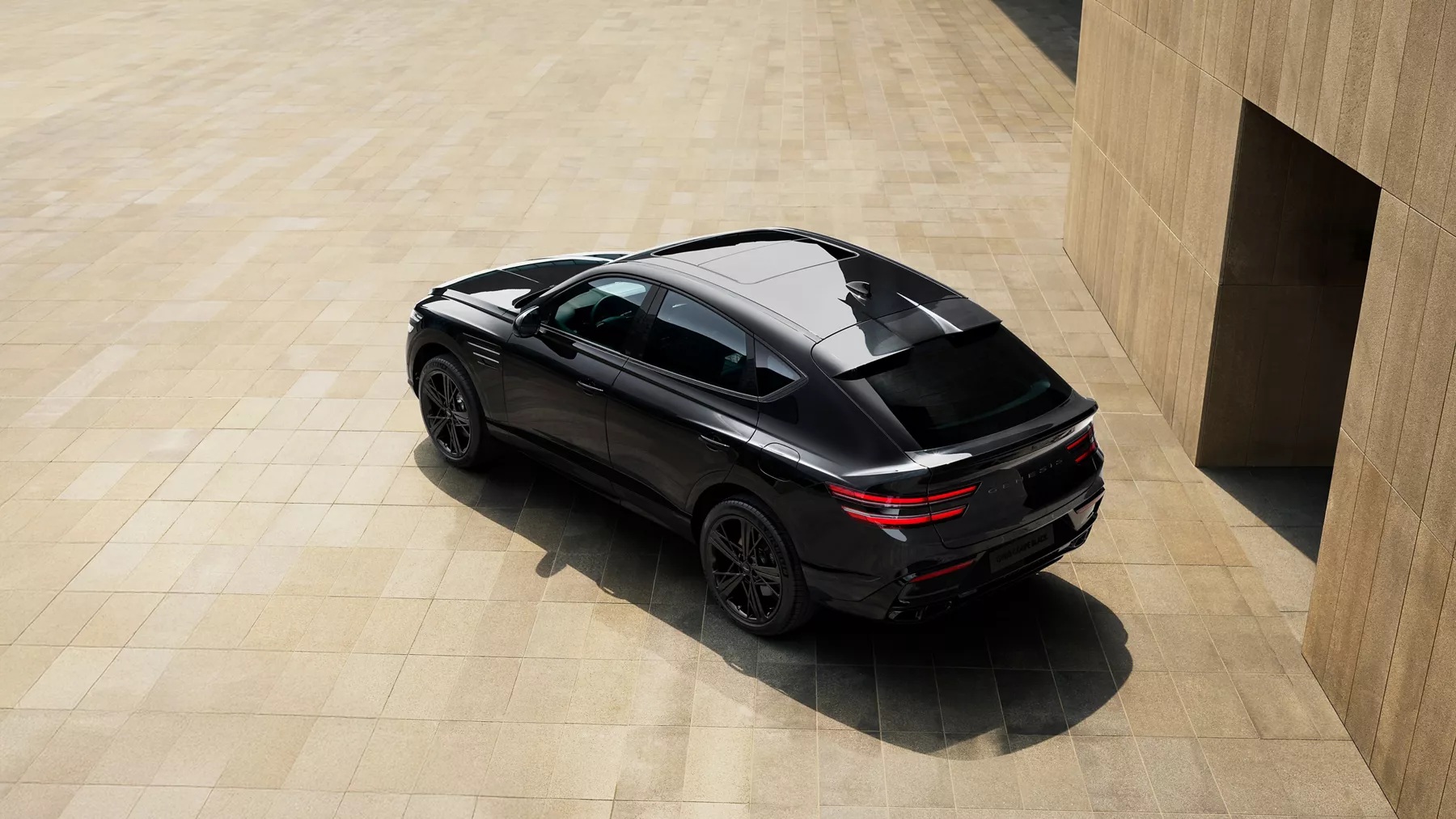 The current image has no alternative text. The file name is: my26-jxcoupe-0007-edit-option01_16-9