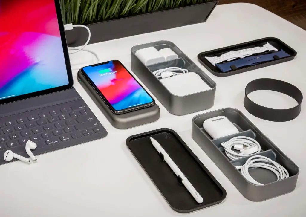 BentoStack Charge compact wireless charger