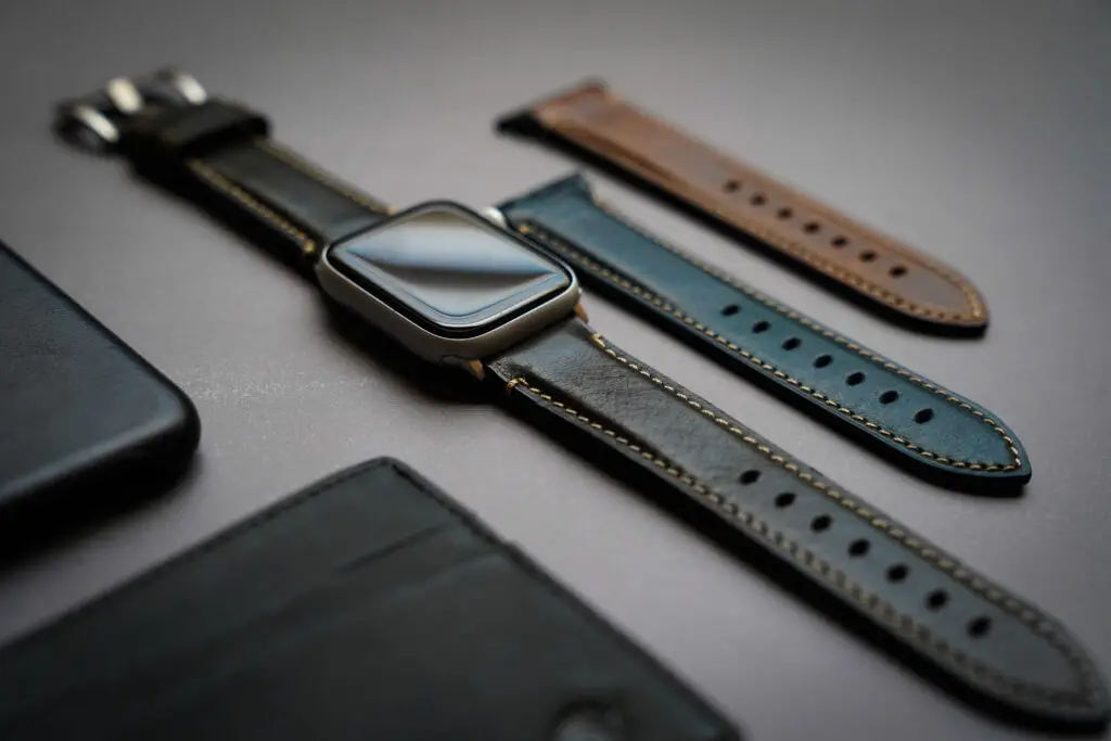 The leather watch strap in all color variations for the Bullstraps while being used on an Apple Watch.